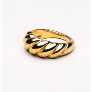 18K Gold Waterproof Croissant Ring